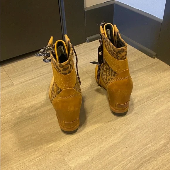 NWT Sorel Boot - Picture 5 of 5